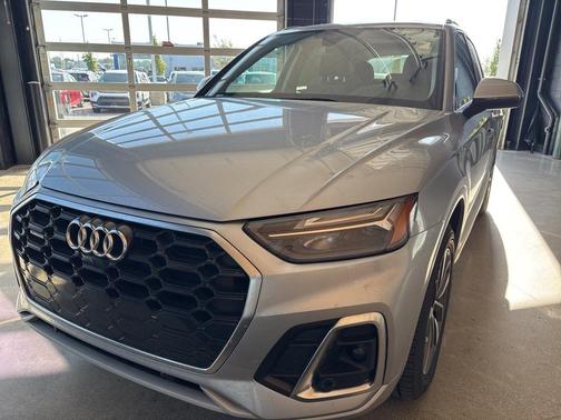 2023 Audi Q5 45 S line quattro Premium