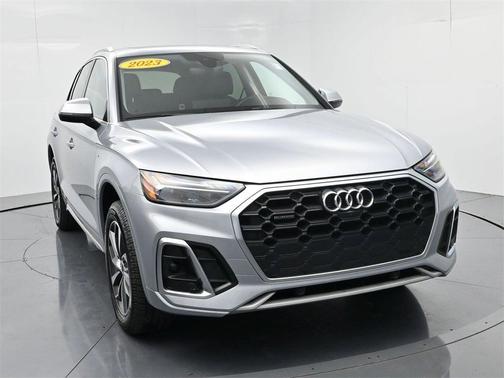 2023 Audi Q5 45 S line quattro Premium