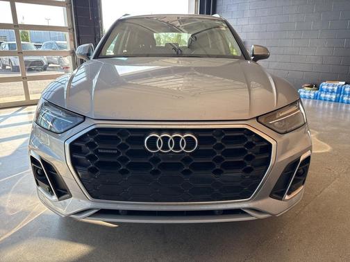 2023 Audi Q5 45 S line quattro Premium