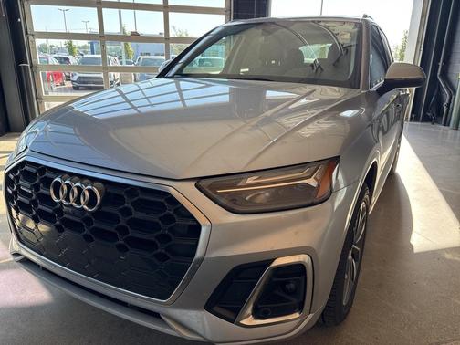 2023 Audi Q5 45 S line quattro Premium