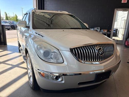 White Diamond Clearcoat 2012 Buick Enclave Premium