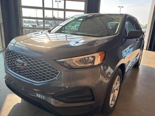 2023 Ford Edge SE