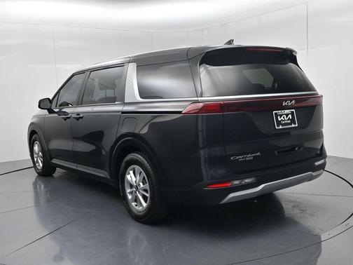 Metal 2022 Kia Carnival LXS
