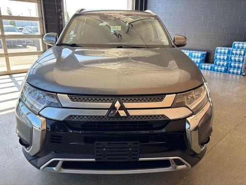 Alloy Silver Metallic 2020 Mitsubishi Outlander SEL