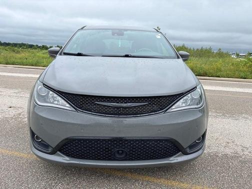 Ceramic Gray Clearcoat 2020 Chrysler Pacifica Touring