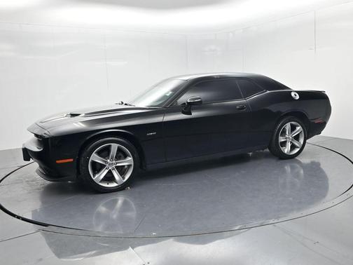 Pitch Black Clearcoat 2016 Dodge Challenger R/T