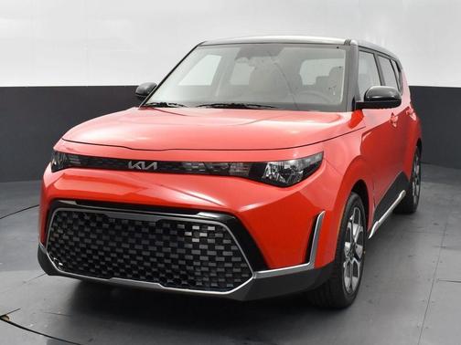 Inferno Red / Black Roof 2025 Kia Soul EX