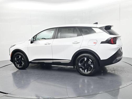 Glacial White Pearl 2026 Kia Sportage LX