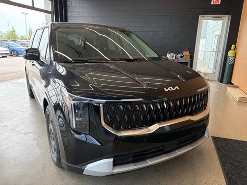 2025 Kia Carnival LXS