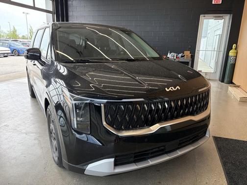 2025 Kia Carnival LXS