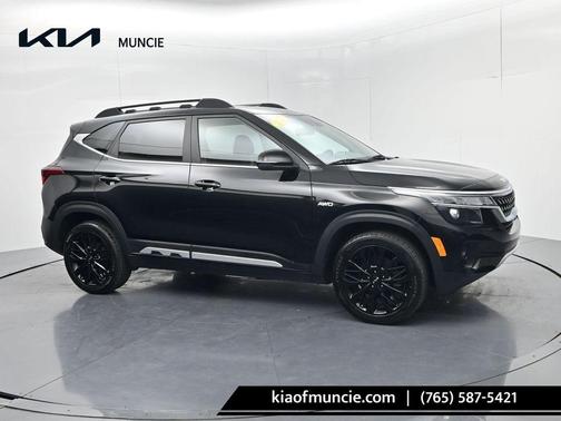 Cherry Black 2023 Kia Seltos Nightfall