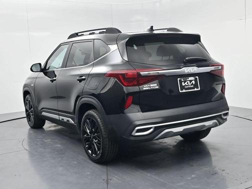 Cherry Black 2023 Kia Seltos Nightfall