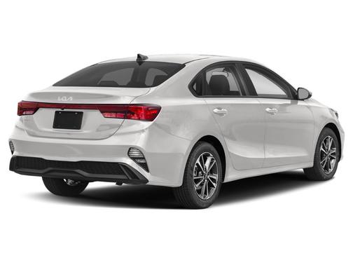Snow White Pearl 2024 Kia Forte LXS