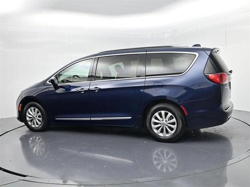 2019 Chrysler Pacifica Touring-L