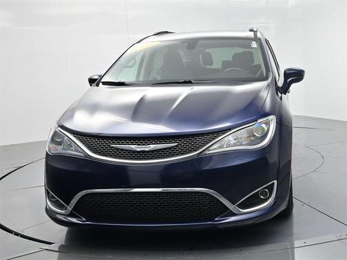 2019 Chrysler Pacifica Touring-L