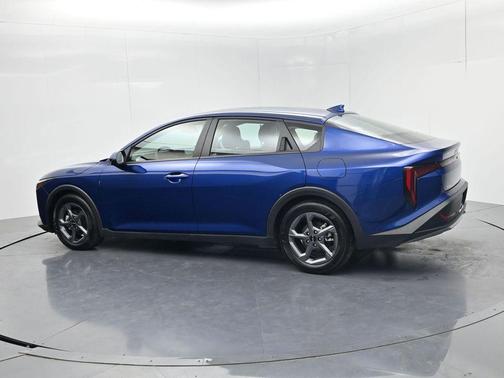 Deep Sea Blue 2025 Kia K4