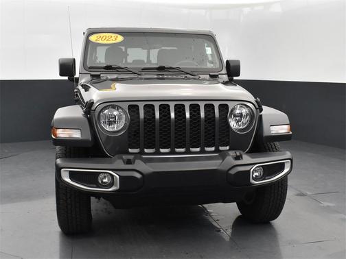 2023 Jeep Gladiator Sport