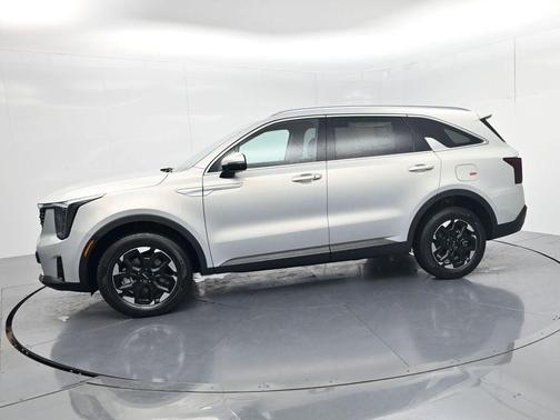 Ivory Silver 2026 Kia Sorento S