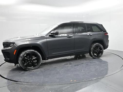 2022 Jeep Grand Cherokee Altitude