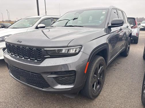 2022 Jeep Grand Cherokee Altitude