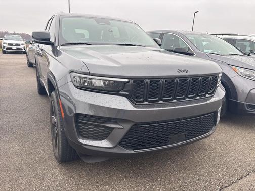 2022 Jeep Grand Cherokee Altitude