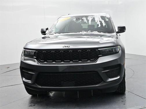 2022 Jeep Grand Cherokee Altitude