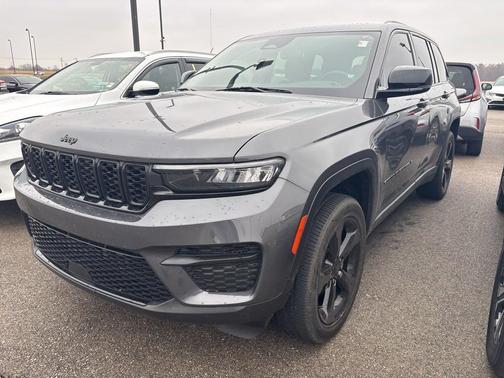 2022 Jeep Grand Cherokee Altitude