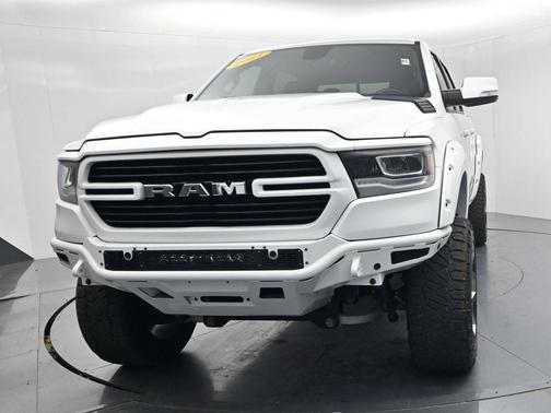 Bright White Clearcoat 2021 RAM 1500 Big Horn