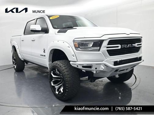 Bright White Clearcoat 2021 RAM 1500 Big Horn