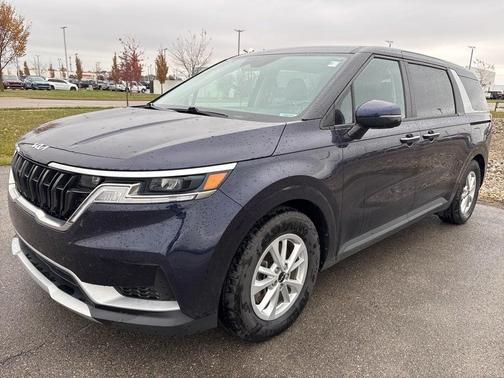 2023 Kia Carnival LX