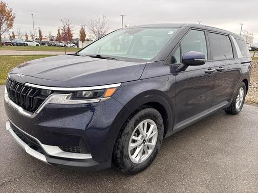 2023 Kia Carnival LX