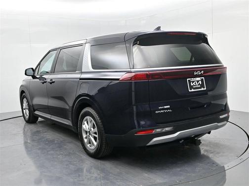 2023 Kia Carnival LX