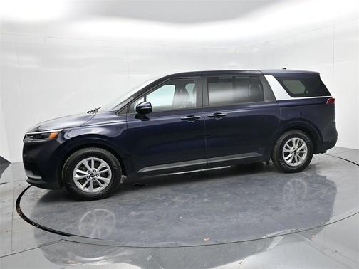 2023 Kia Carnival LX