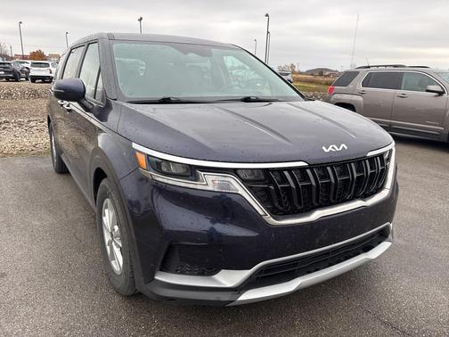 2023 Kia Carnival LX