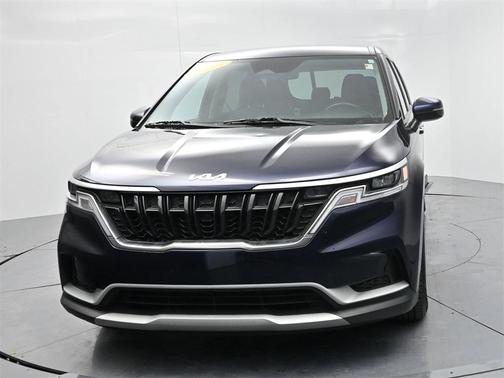 2023 Kia Carnival LX