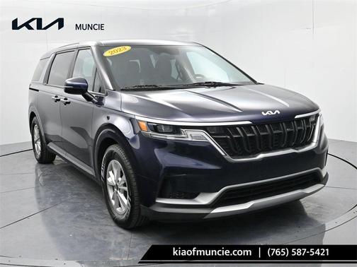 2023 Kia Carnival LX