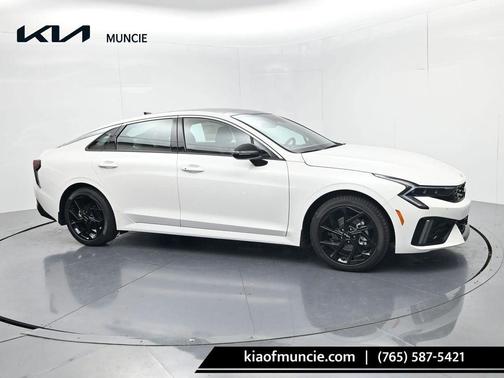 Snow White Pearl 2026 Kia K5 GT-Line