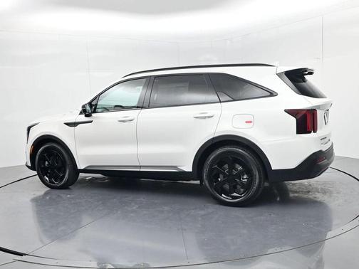 Snow White Pearl 2026 Kia Sorento Hybrid X-LINE SX PRESTIGE