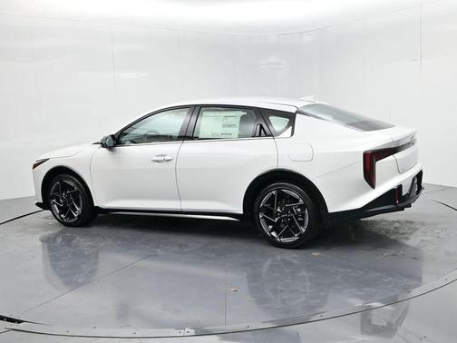 Snow White Pearl 2026 Kia K4 GT-LINE