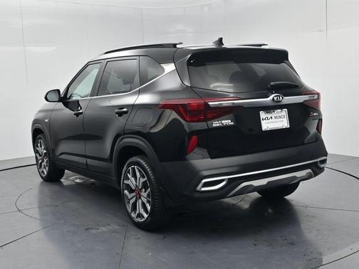 Cherry Black 2021 Kia Seltos S