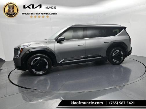 Pebble Gray 2024 Kia EV9 Land