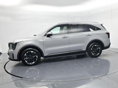 Wolf Gray 2024 Kia Sorento S