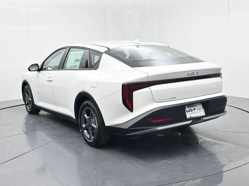 Snow White Pearl 2026 Kia K4 LXS