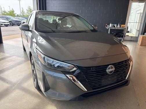 Gun Metallic 2024 Nissan Sentra SV