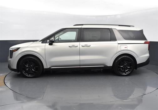 2025 Kia Carnival SX
