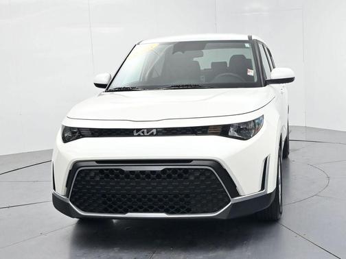 Snow White Pearl 2025 Kia Soul LX