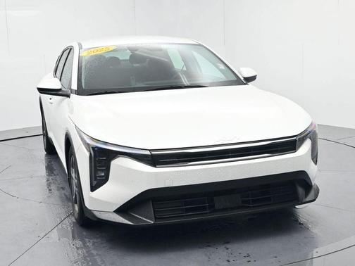 Snow White Pearl 2025 Kia K4