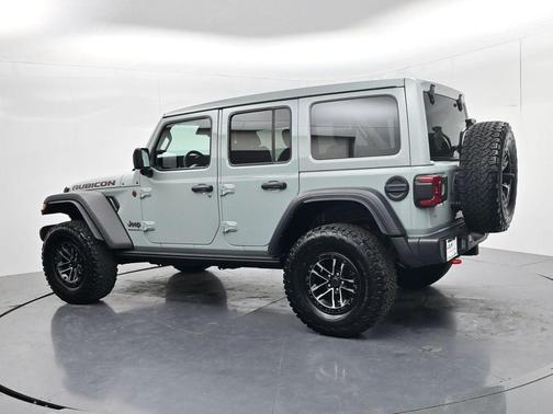 Earl Clearcoat 2024 Jeep Wrangler Rubicon
