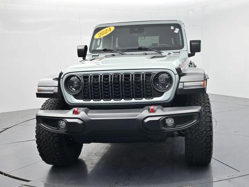Earl Clearcoat 2024 Jeep Wrangler Rubicon