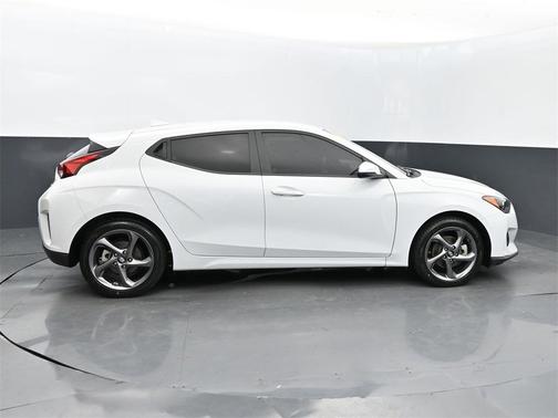 2020 Hyundai Veloster 2.0